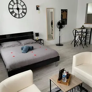 ô Studio Appartement