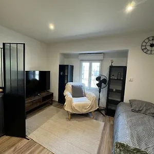 Joli En Rez-de-chaussee Appartement