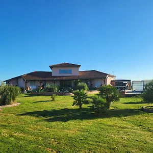 Aux Portes Des Pyrenees Villa